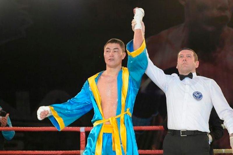 Қазақстандық боксшы Сапарбай Айдаров кәсіби мансабын жеңіспен бастады