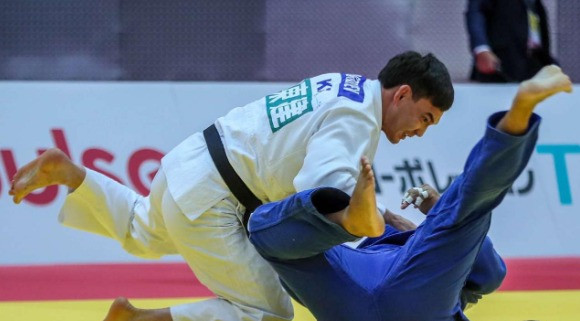 Ислам Бозбаев Париждегі Grand Slam турнирінің күміс жүлдегері атанды