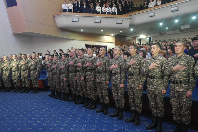 Павлодар облысынан 800 шақырылушы әскерге аттанады