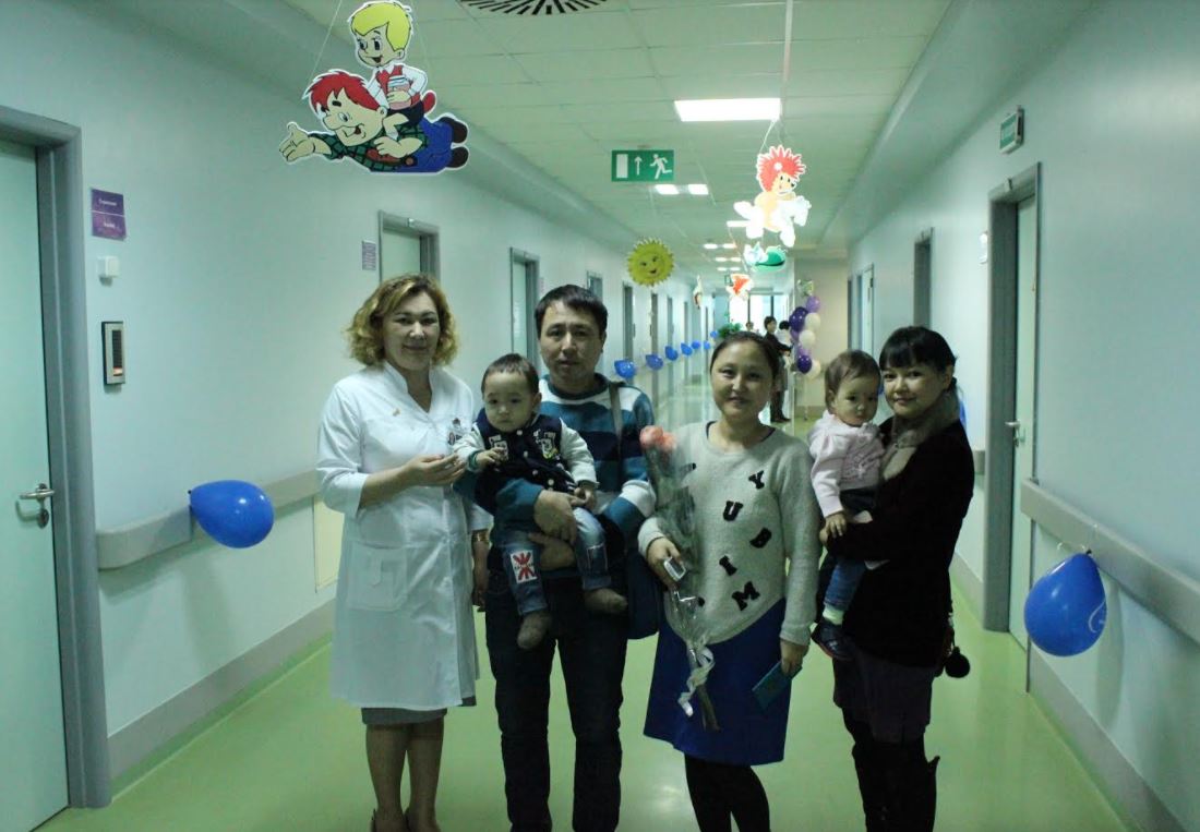 Астанада шала туған балалар күніне арналған қайырымдылық акциясы өтті 