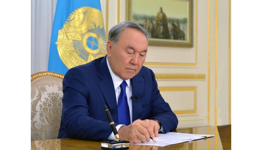 Назарбаев Мұзафар Әлімбаевтың туған-туысқандарына көңіл айтты