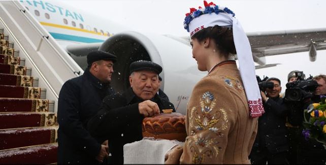 Нұрсұлтан Назарбаев жұмыс сапарымен Беларусь Республикасына барды