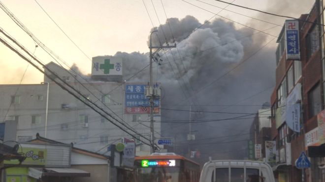 Оңтүстік Кореяның Мирян қаласында ауруханадан өрт шығып, 33 адам қаза тапты

