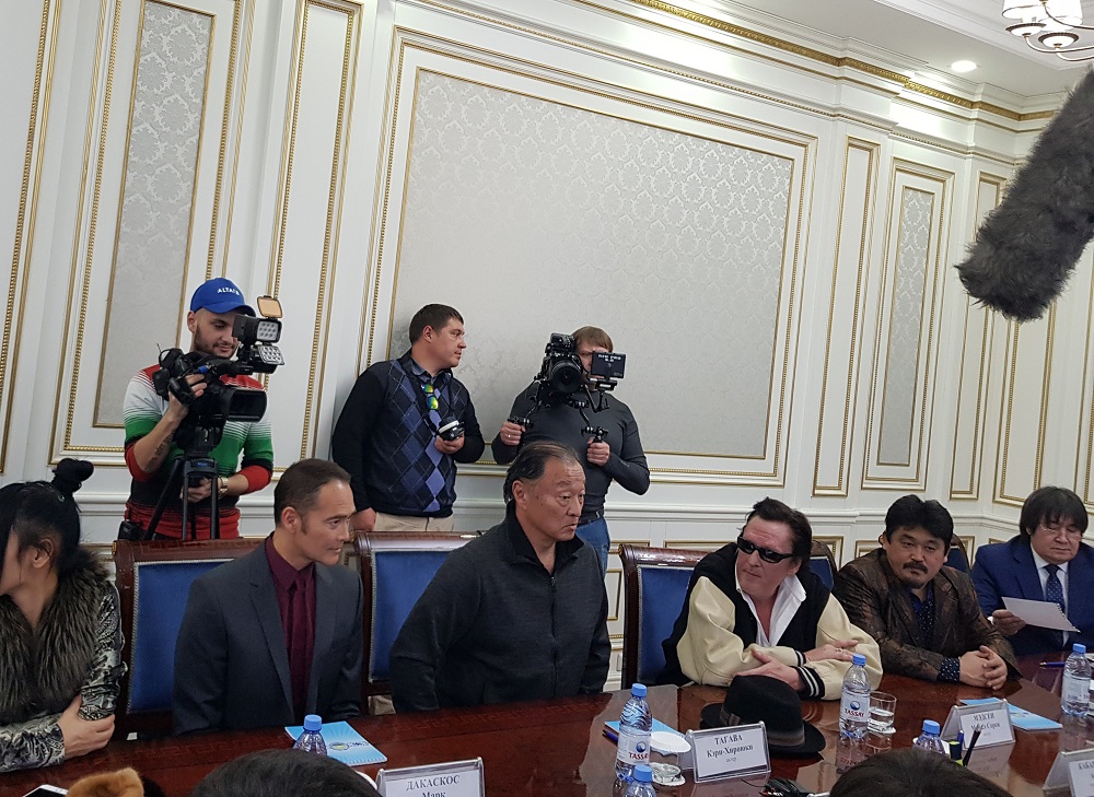 Голливуд жұлдыздары Шығыс Қазақстан туралы деректі фильм түсіреді