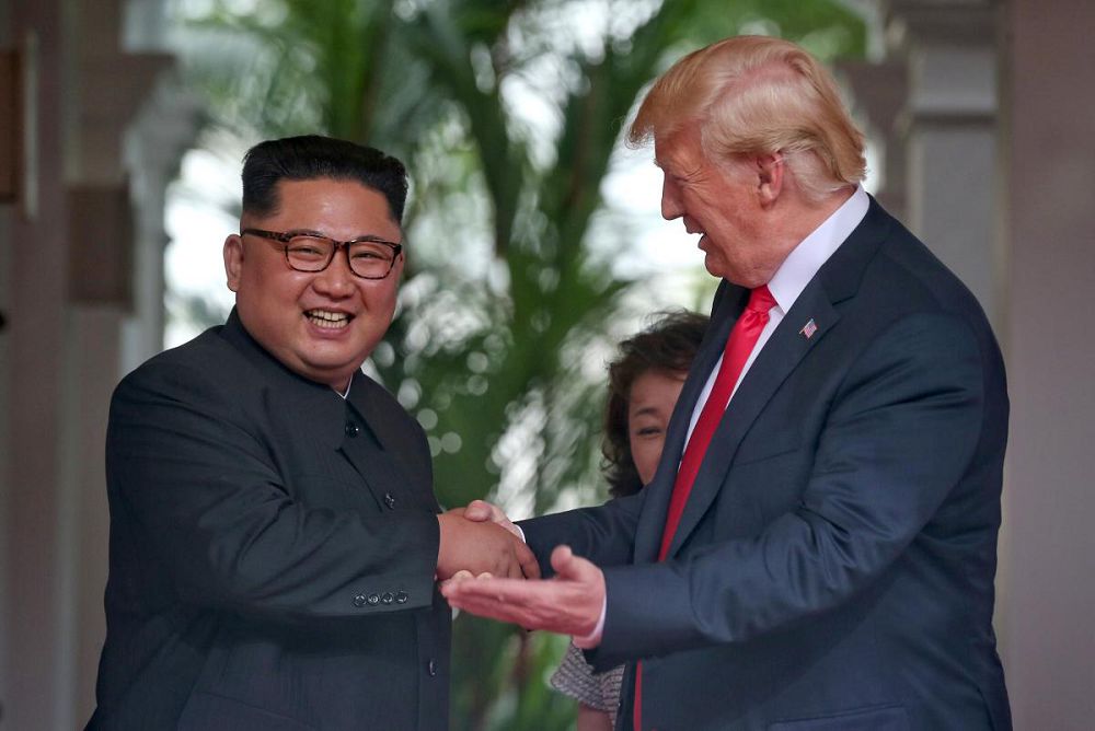 Дональд Трамп пен Ким Чен Ынның кездесуі ортақ келісіммен аяқталды