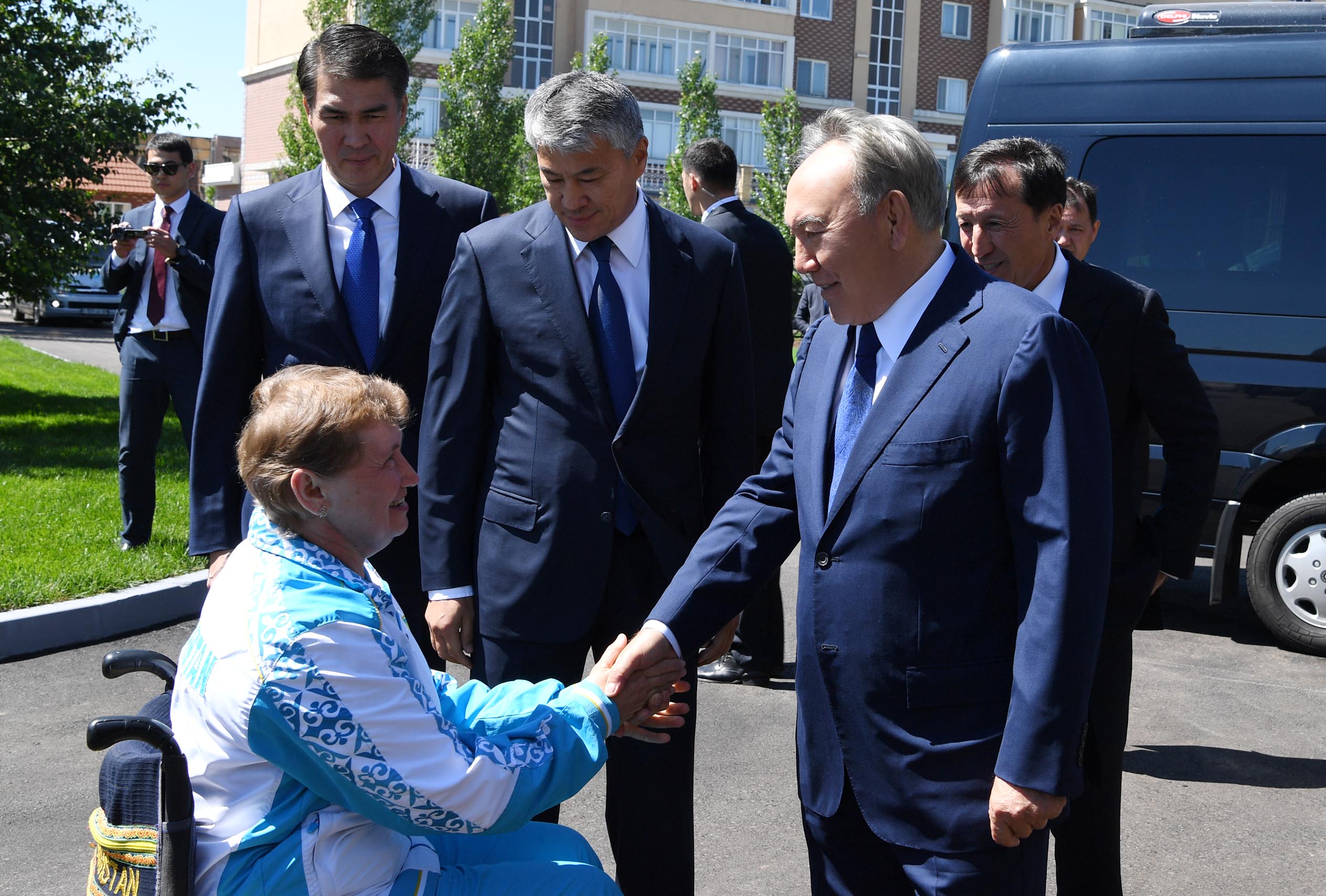 Нұрсұлтан Назарбаев паралимпиялық жаттығу орталығына барды