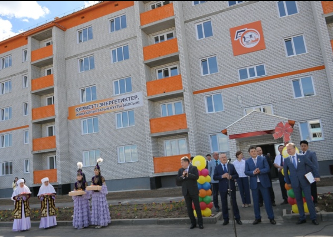 Павлодар облысында энергетиктерге пәтер берілді