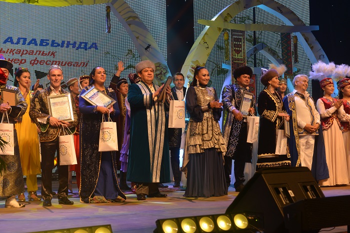 Алматыда халықаралық дәстүрлі өнер фестивалі өтті