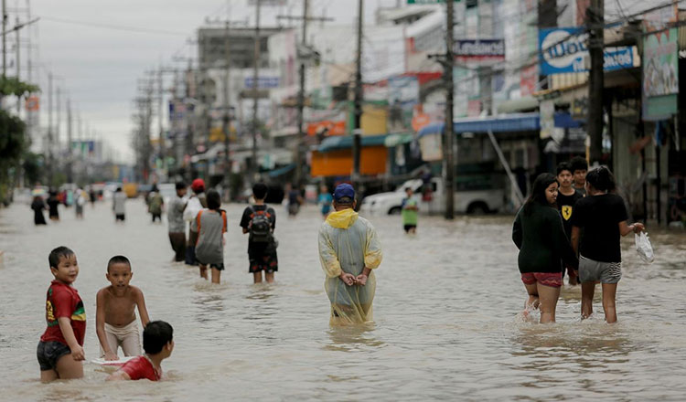 Тайландта су басқынынан 85 адам үйсіз қалды