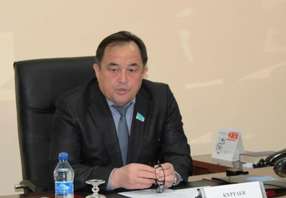 Әлімжан Құртаев: Жастар еңбекқорлығымен бәсекеге түсуі керек